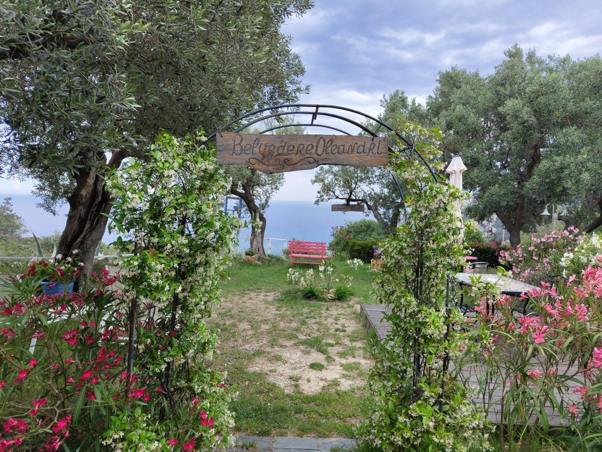 Villa Pierina فينالي ليغوري المظهر الخارجي الصورة